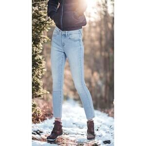 NEW $109 NYDJ Alina Light Wash Jeans Pants Size 14 Lift Tuck Smoothing Slimming‎